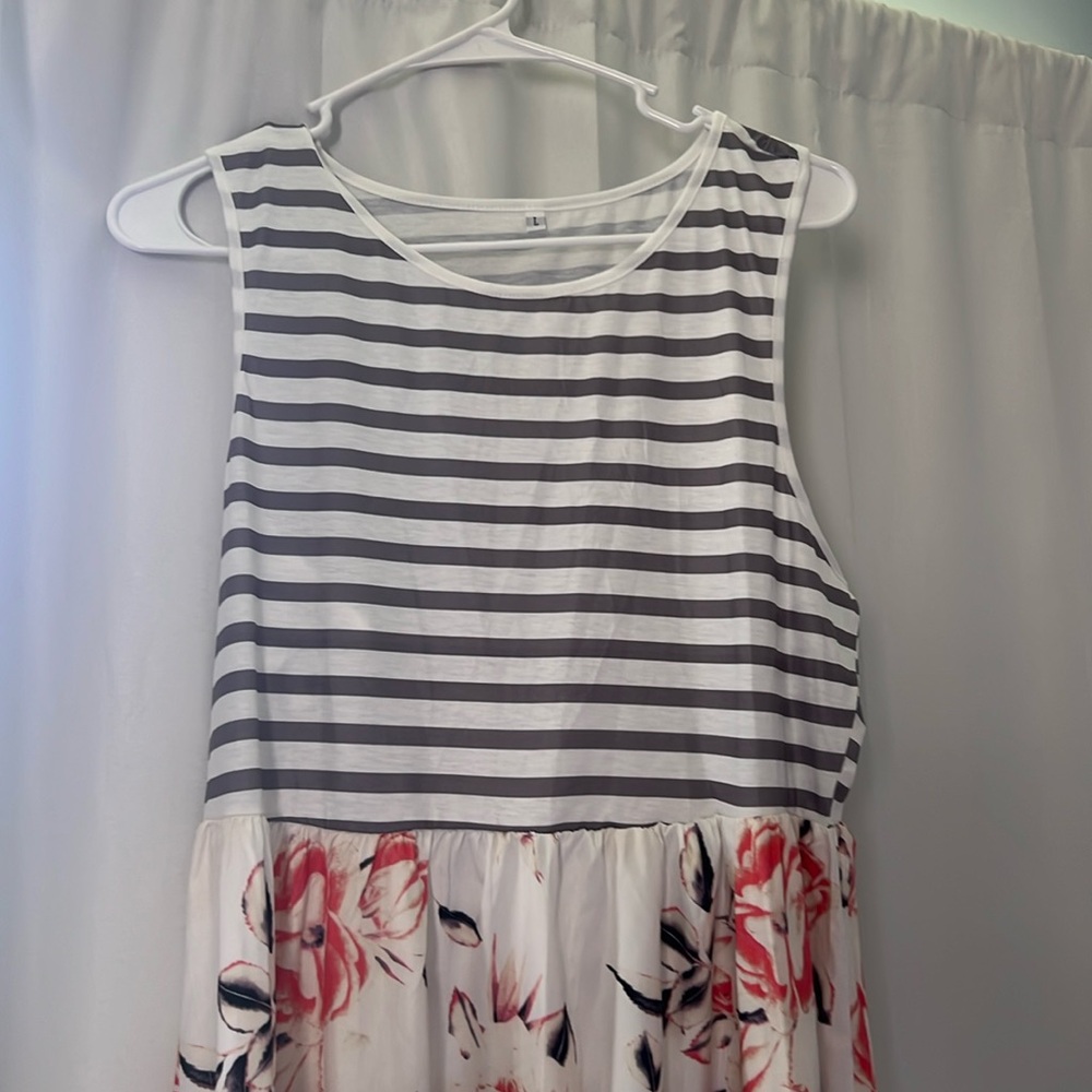 Women’s maxi dress.